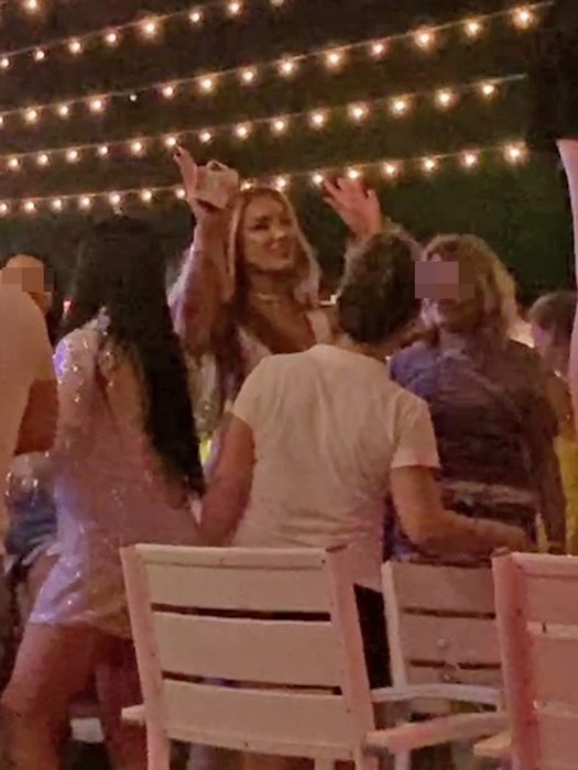 Bianca Drăgușanu, distracție la LOFT alături de "brigada" de fete (Foto: CANCAN.RO)