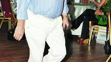 Bai, prostilor, lasati-l in pace pe Sumi