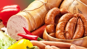 Bomba alimentara pe care o consuma toti romanii! Cele mai periculoase alimente sunt mezelurile iar rezultatul e devastator!