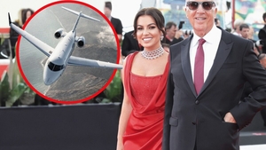 Răsfăț la înălțime! Piero Ferrari i-a făcut cadou, cu ocazia aniversării de 9 ani de relație, soției sale românce, Romina Gingașu, un avion privat