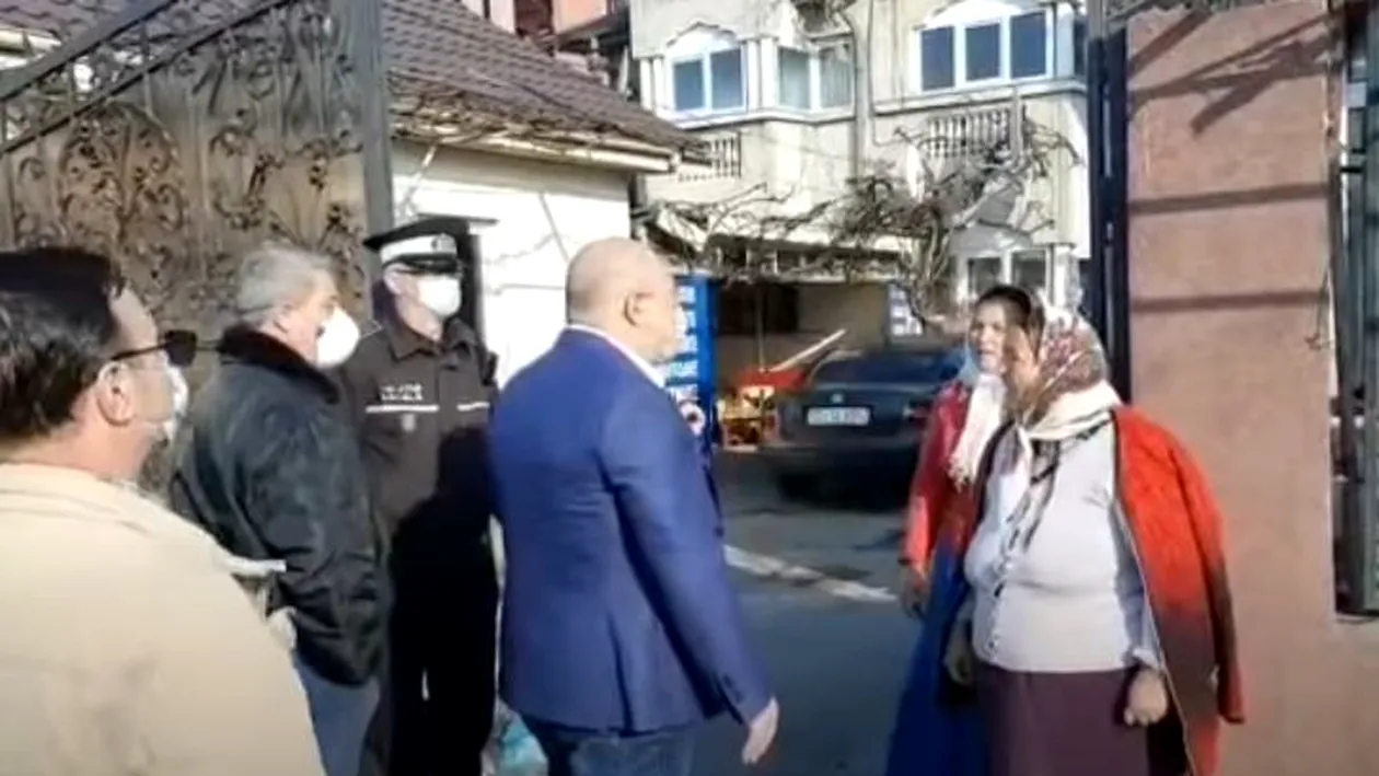 Ce reacție a avut Poliția Locală Craiova după ce o femeie și-a aruncat gunoiul într-o intersecție din oraș