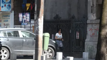 Nu le găteşte copiilor şi preferă varianta nesănătoasă! De unde îi hrăneşte soţia lui Prigoană pe fiii ei