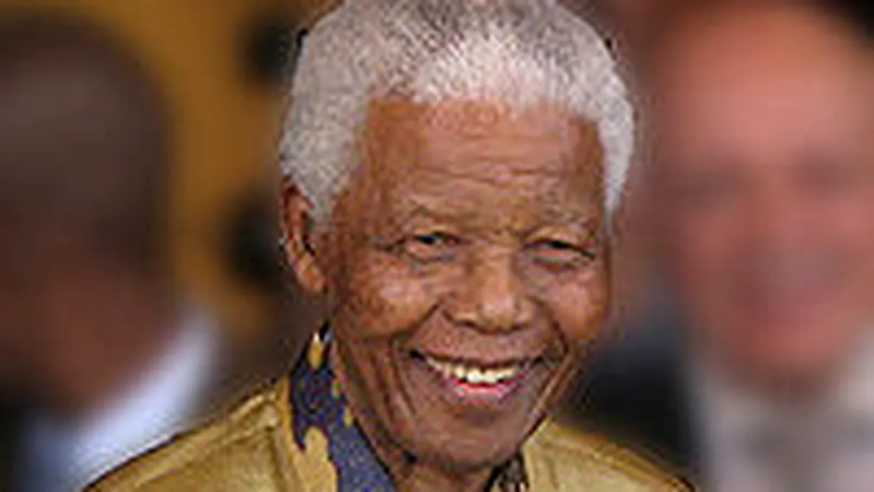 Nelson Mandela a fost operat de calculi biliari! Vezi aici care este starea lui de sănătate