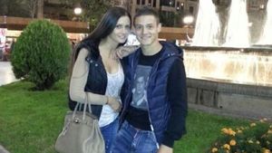 L-a uitat definitv pe Iulian Moga. Vezi cat de bine se inteleg Iulia Parlea si Gabi Torje si ce planuri si-au facut impreuna