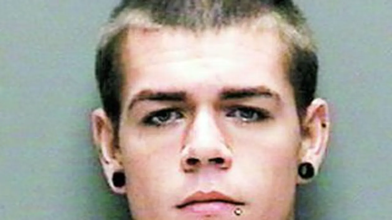 Vampir de 500 de ani, ataca in chiloti