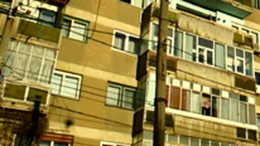 O tanara de 30 de ani s-a aruncat de pe un bloc din Bucuresti