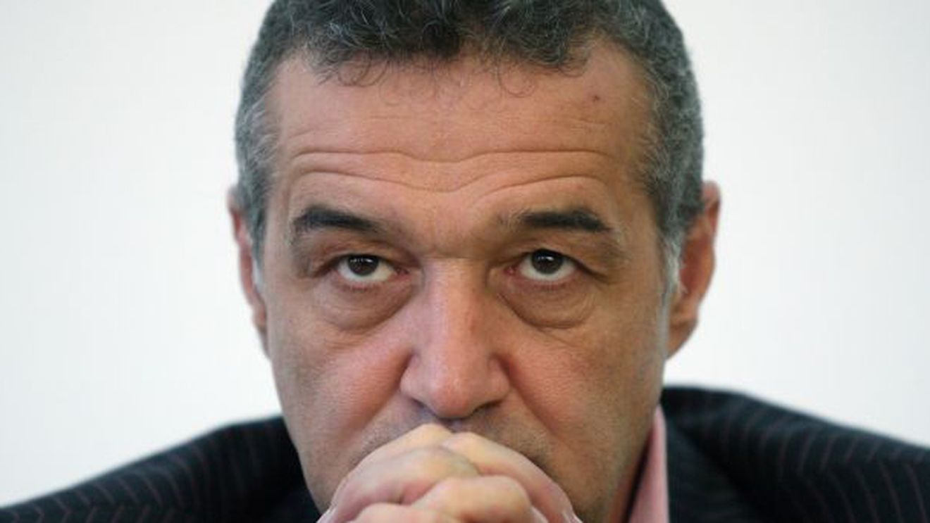 Gigi Becali, intalnire de afaceri in mijlocul strazii! Cum a aparut in Dorobanti "Latifundiarul din Pipera"