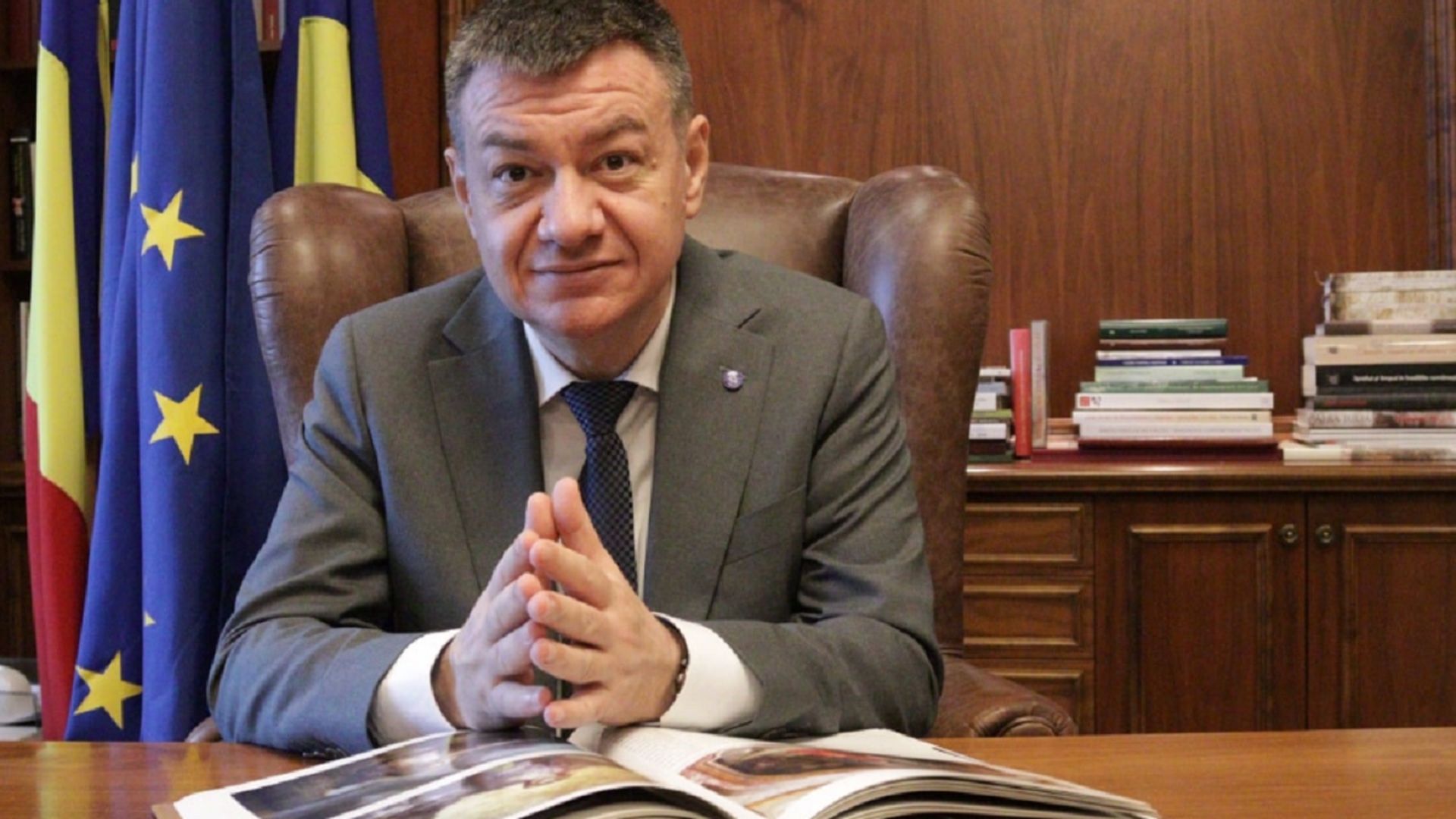 Ministrul Culturii, Bogdan Gheorghiu, s-a vaccinat cu a treia doză de vaccin împotriva COVID-19