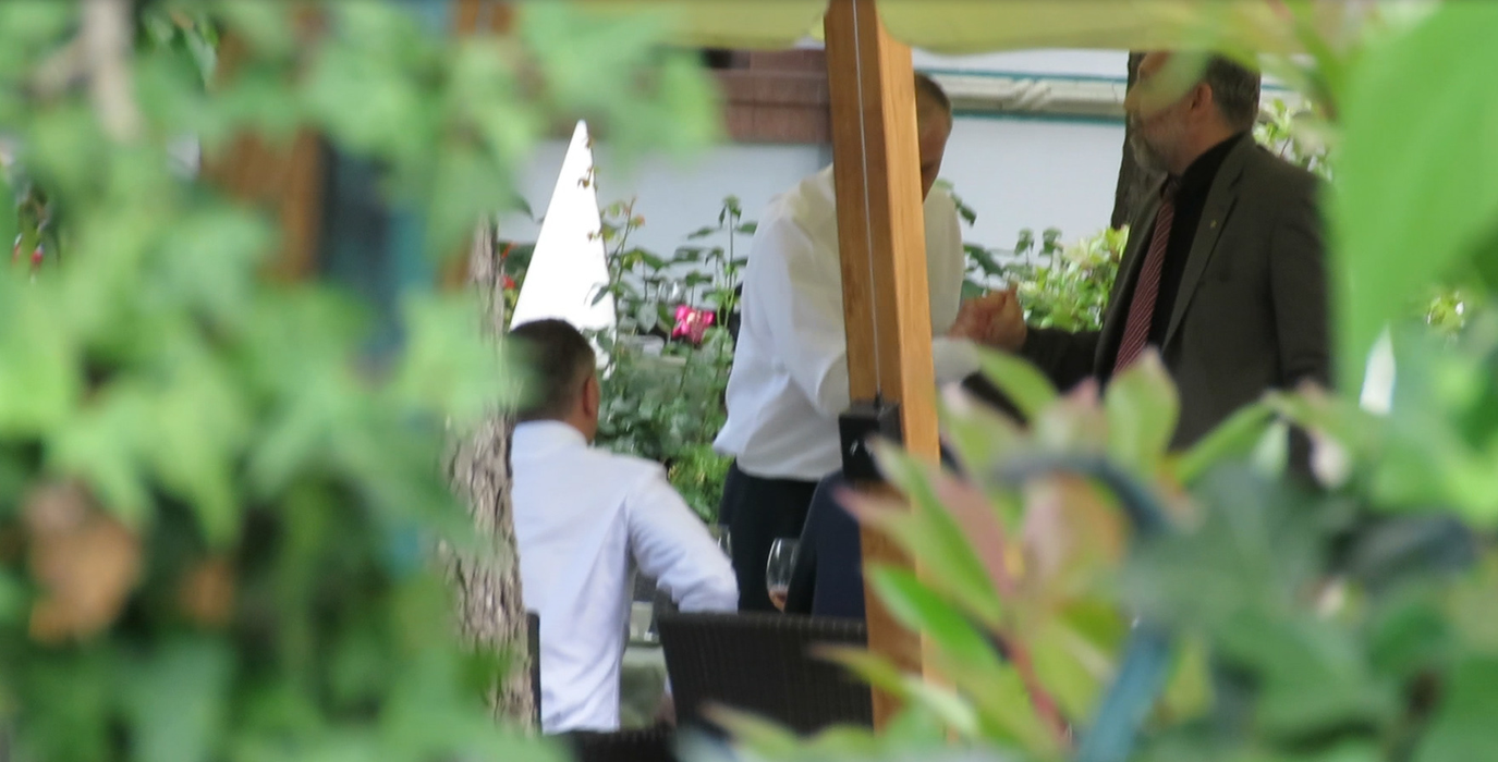 Mircea Geoană l-a salutat cordial la plecare pe Marian Munteanu