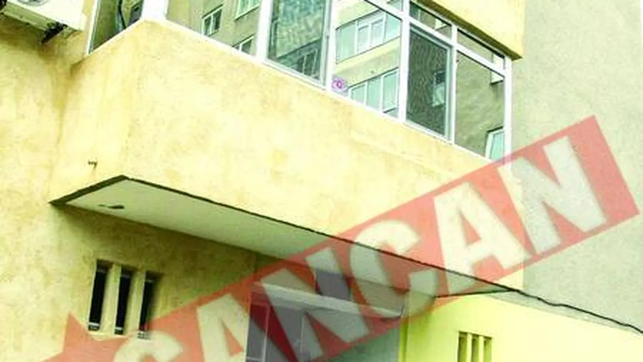 Camatar ciuruit in fata blocului iubitei