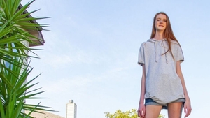FOTO | O adolescentă din SUA a intrat în Cartea Recordurilor cu cele mai lungi picioare din lume