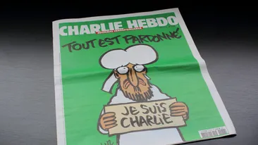 Incident șocant! O femeie, îmbrăcată într-un tricou cu Charlie Hebdo, a fost înjunghiată într-un parc din Londra. Cine este victima atacului. VIDEO