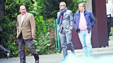 Intalnire la nivel inalt la restaurant! Sfat de taina intre granzi