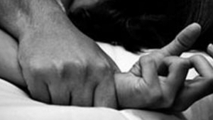 Revoltator! Un nou caz de viol in care agresorii sunt lasati in libertate. O tanara din Olt a fost siluita de patru barbati
