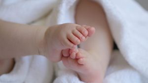 Anchetă la spitalul din Pașcani, după ce un bebeluș a murit la 2 zile de la naștere. Părinții au cerut transferul la Iași, dar medicii au refuzat