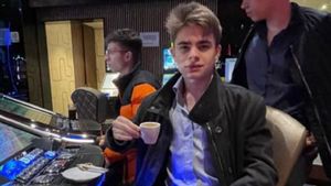 Liviu a mers să dea examenul de Bacalaureat, după o noapte petrecută în cazino. Ce notă a luat, după ce s-au afişat rezultatele