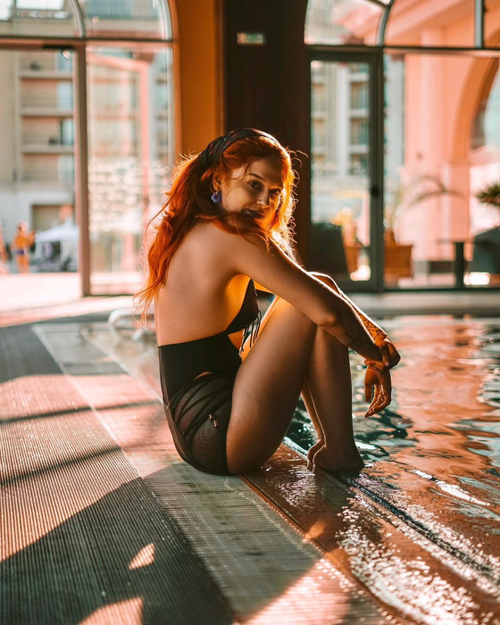 Cine e, de fapt, Marilu Dobrescu și cum a câștigat titlul de cel mai bun influencer din 2021?