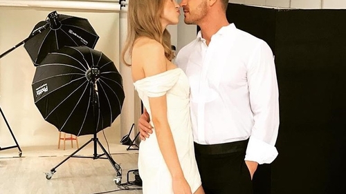 Bogdan Vlădău și Gina Chirilă fac nunta: “Urmează bebe”! Cum va arăta rochia de mireasă