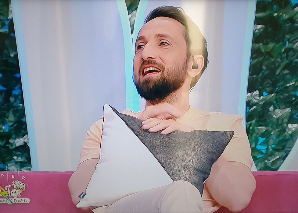 Dani Oțil a jignit-o pe Ramona Olaru în direct, la matinalul de la Antena 1: “Tu ești o halcă de carne de vacă”