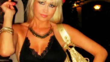 Simona Florescu lasa microfonul pentru ciocan! S-a pus cu burta pe carte!