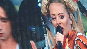 Adevărul despre poza în care DELIA apare alături de RIHANNA! Cântăreaţa a răbufnit