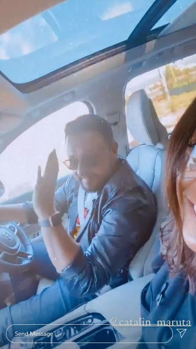 Andra și Cătălin Măruță, replici înțepătoare în timp ce artista își conduce bolidul, iar el este în dreapta ei: “Pe bune? Nu-mi vine să cred! M-ai…” + ce l-a nemulțumit pe prezentator | VIDEO