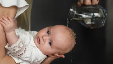 (P) Nașii și finii la botez: ce achiziții sunt necesare de fiecare parte?