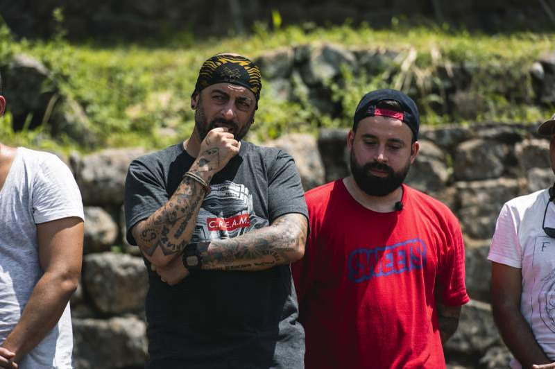 Cândva doi amici buni, CRBL și Oase nu-și mai vorbesc de câțiva ani buni / Sursă foto: captură video