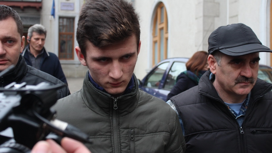 Crimă șocantă! A strangulat-o cu un Mărțișor! E halucinant ce a pățit tatăl lui după aceea