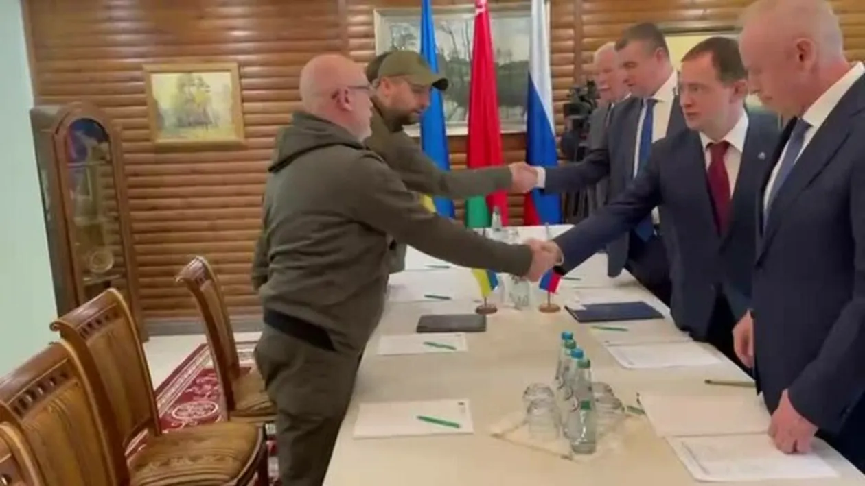 Negocierile dintre Rusia şi Ucraina s-au încheiat. Ce au discutat oficialii