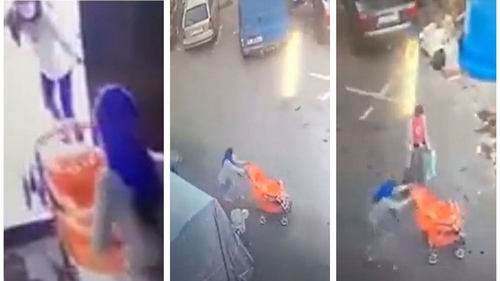 Două copile de etnie romă, filmate în timp ce fură un cărucior de copii în plină zi în Tulcea. Cum au fost surprinse mamele lor | VIDEO