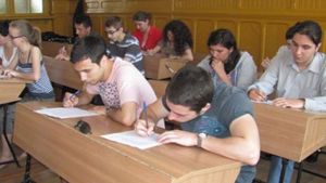 BACALAUREAT 2015!"M-am indragostit de..." Ce a putut sa scrie un elev pe foaia de examen, la limba romana
