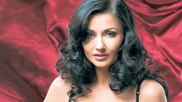 Gabi Cristea asaltata de barbati: Primesc scrisori erotice de la un fan