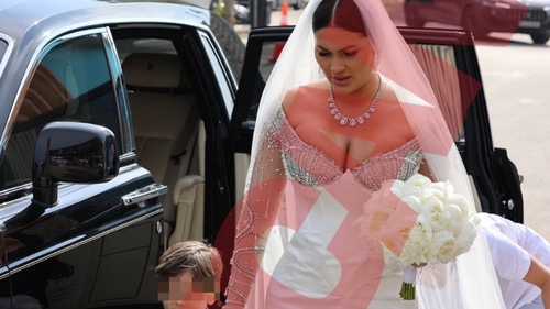 Cum o cheamă pe Roxana Dobre, după ce s-a căsătorit cu Florin Salam? Ce scrie în dreptul numelui ei