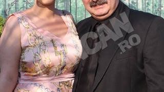 Silviu Prigoana: "Daca castig Primaria, din prima zi voi umbla numai imbracat in alb! Am rochia de mireasa a Adrianei, imi pun si centura de castitate!"