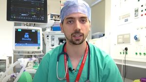 Câți euro primește lunar un medic în Irlanda. Un român stabilit acolo și-a făcut public venitul