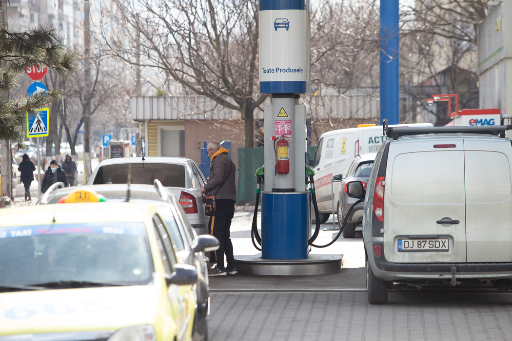 Prețul unui litru de motorină în Petrom trece de 7 lei (Sursă: Cancan)