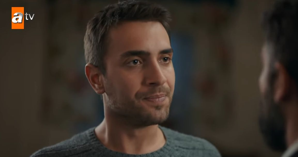 FOTO / Drama prin care a trecut un cunoscut actor turc. Și-a pierdut părinții când avea doar 16 ani