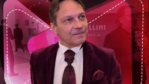 Povestea episodului necenzurat cu Pelicanu': "M-am dus blană!" Scenaristul serialului "Tătuțu'" a sărit de pe scaun, dar a lăsat filmarea să curgă!