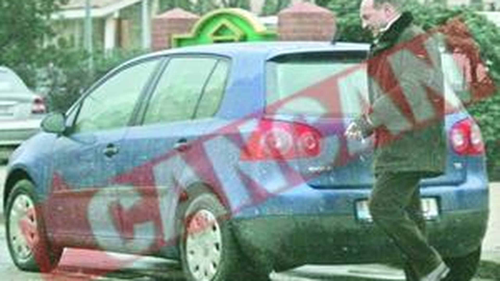 Enigma: VW-ul lui Basescu lipseste din declaratia de avere