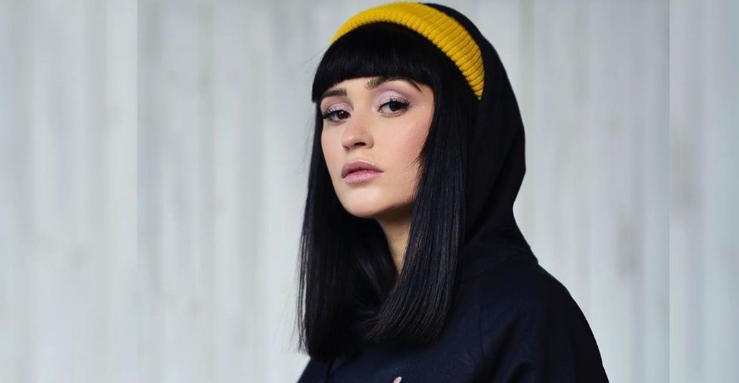 Irina Rimes a ajuns sub masă