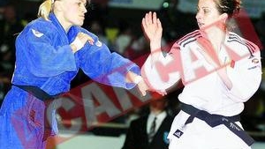Cine se foloseste de imaginea campionilor romani de la Olimpiada