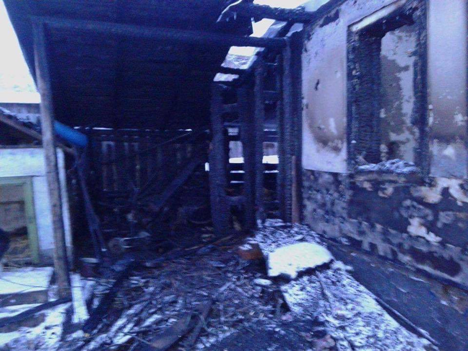 Acest bătrân din Suceava şi-a găsit sfârşitul în chinuri cumplite! Trăia în condiţii mizerabile, voluntarii i-au schimbat viaţa în bine, dar tragedia a lovit!