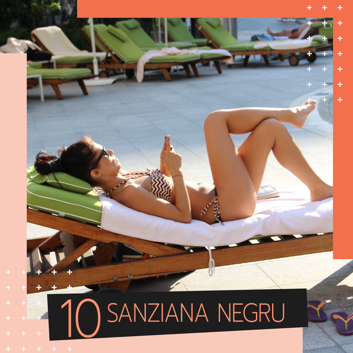 Top 30 vedete care citesc la plajă. Ce poziții surprinzătoare ocupă Alina Ceușan, Corina Caragea, Roxana Ionescu ori Gina Pistol