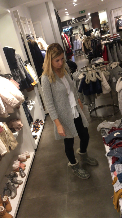 Irina, la o sesiune de shopping