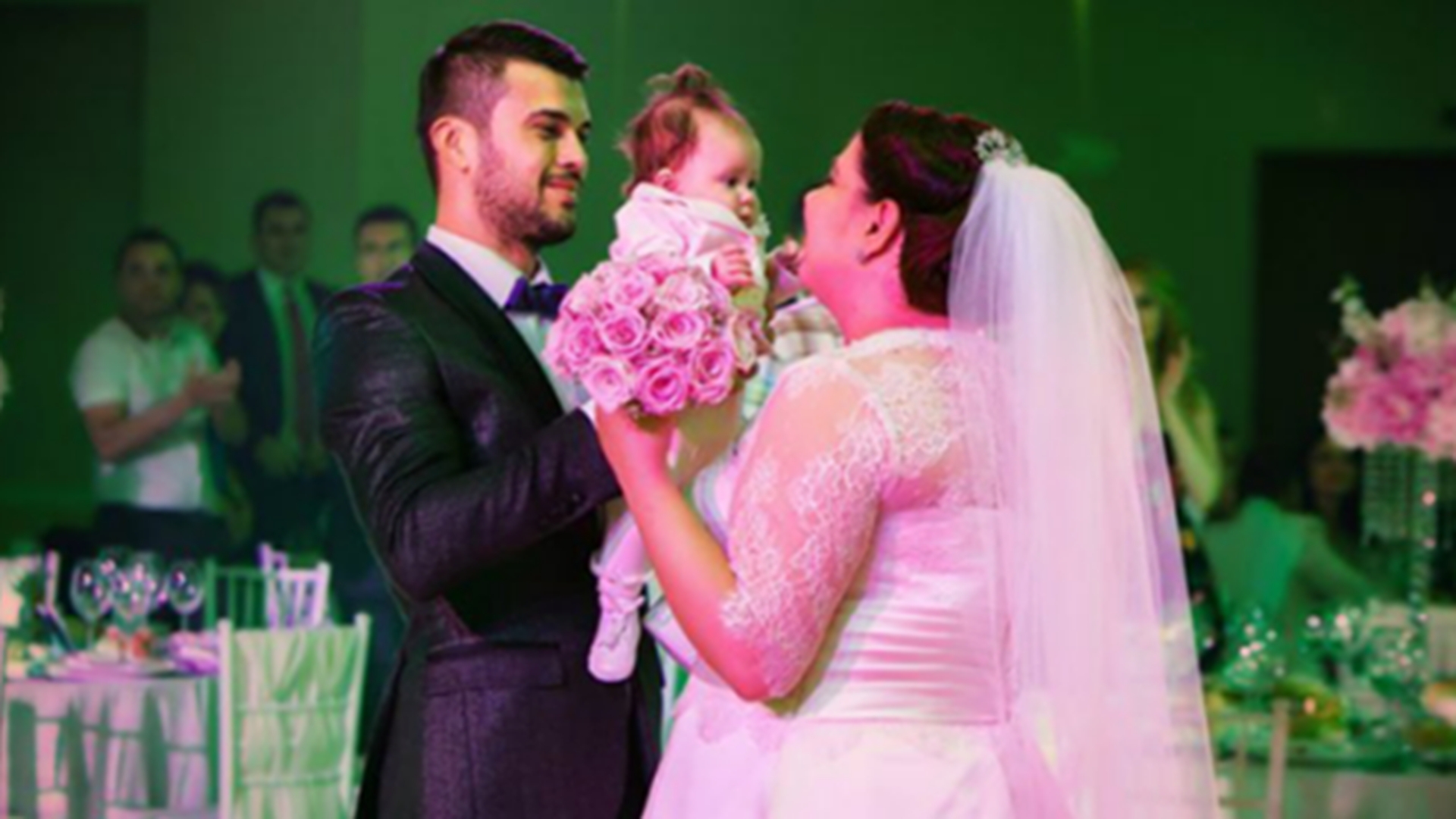 DESPARTIRE BOMBA, in Romania! Oana Roman, parasita de sotul ei! Si-a facut bagajele si a plecat de acasa