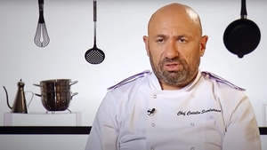 Ireal! Cât costă o porție de sarmale cu mămăliguță la restaurantul chefului Cătălin Scărlătescu