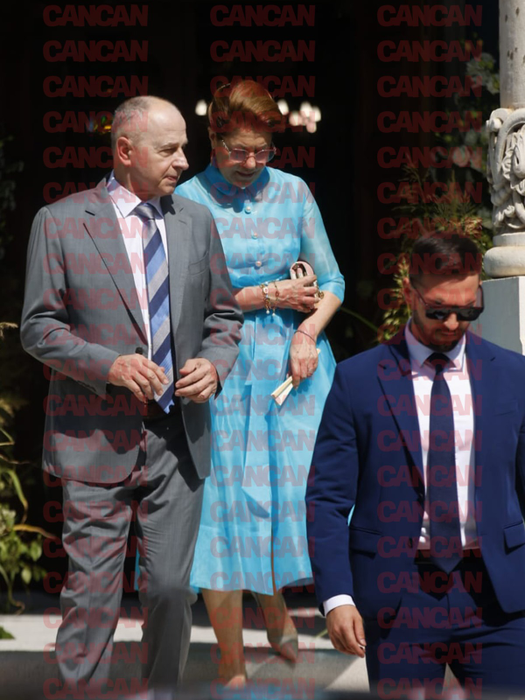 Mircea Geoană, flancat de bodyguardul personal la nunta lui Ianis Hagi. IMAGINI TARI!