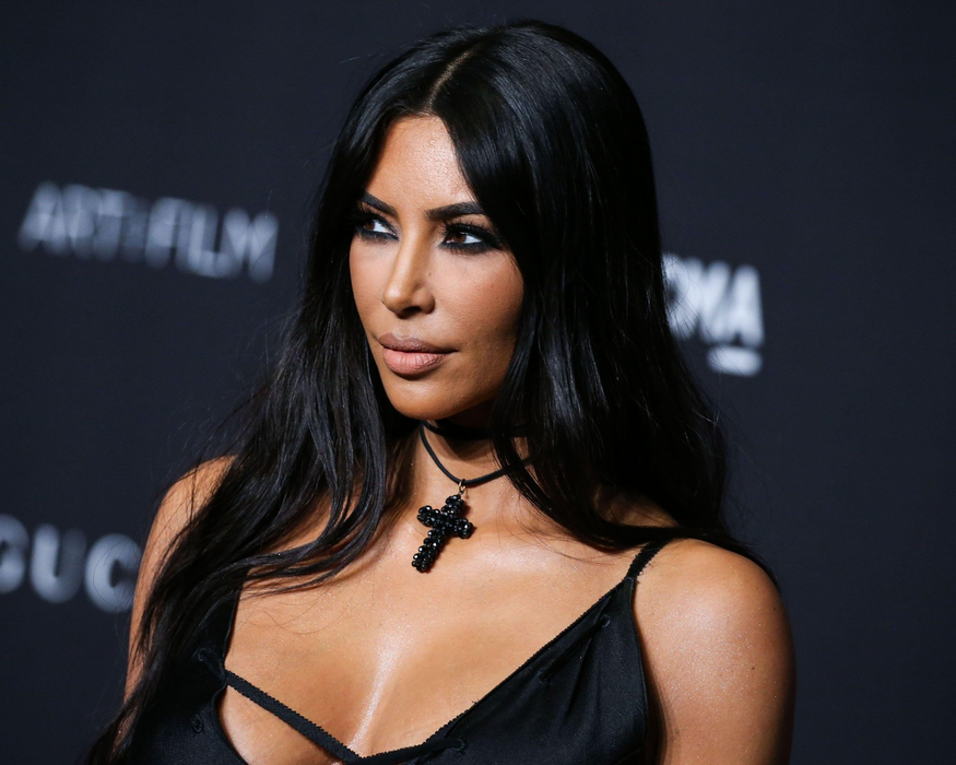 Kim Kardashian ia suplimente Foto: Profimedia