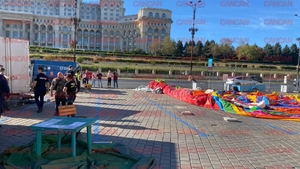 Incident dramatic la Oktoberfest, în Bucuresti. 3 copii au fost răniti după ce un tobogan s-a răsturnat